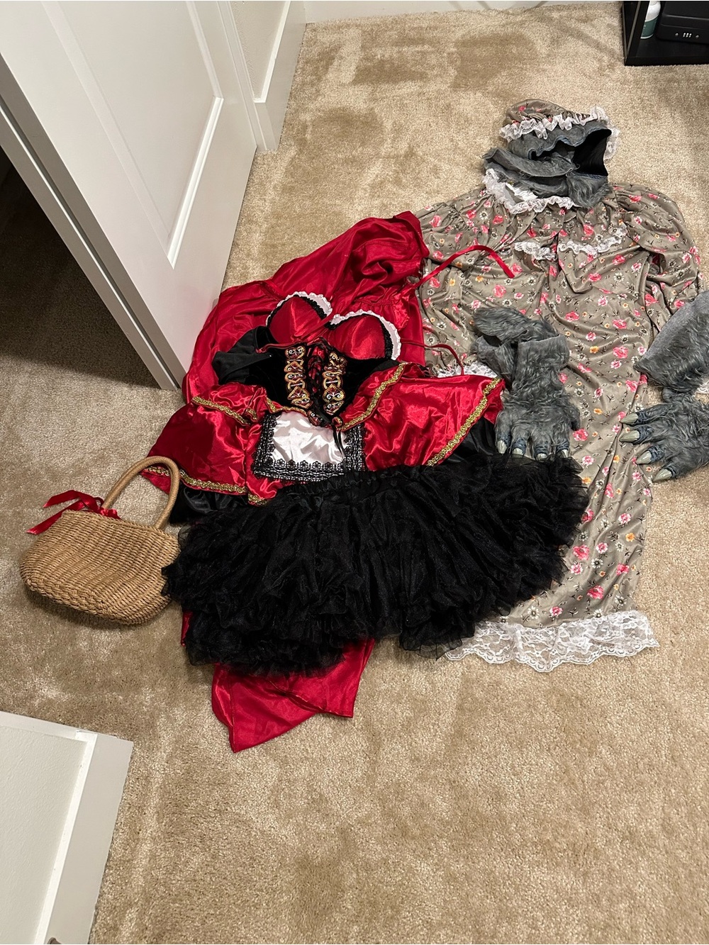 Little Red Riding Hood (xs) Costume with purse and grandma wolf costume